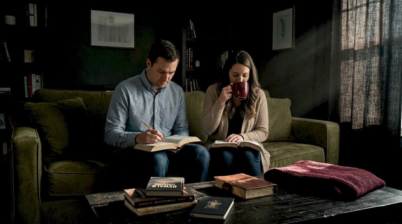Marriage According to the Bible: A Guide to Godly Roles